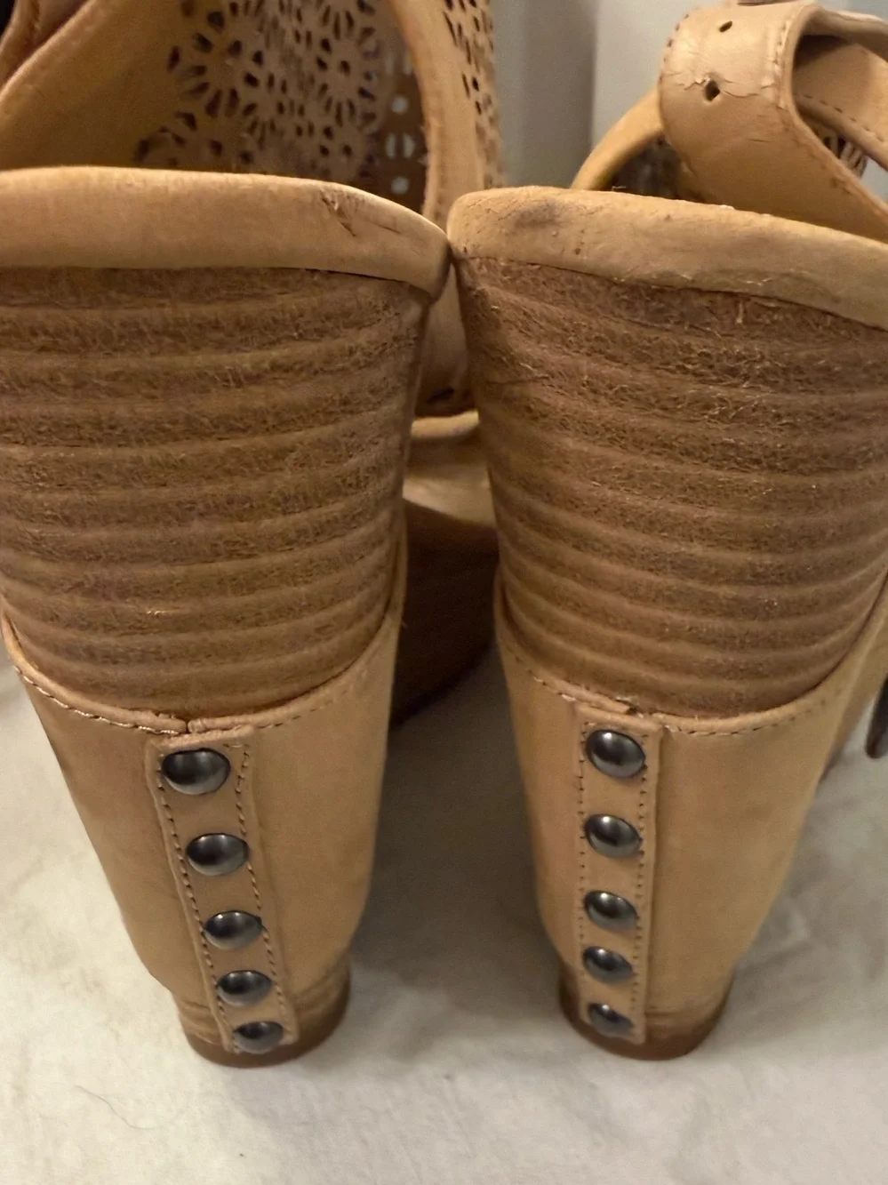 Gianni Bini Tan Leather Laser Cut Wedge Sandals Size 8.5